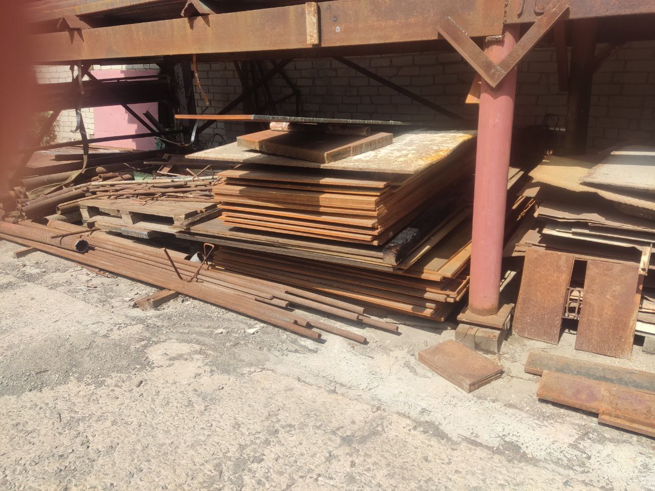 Куплю в любые виды делового металлопроката в г. Белгород ( в радиусе +500 км ) за наличные. Куплю любые металлопроката нержавейка , латунь , бронза медь. Покупаем Металлопрокат 