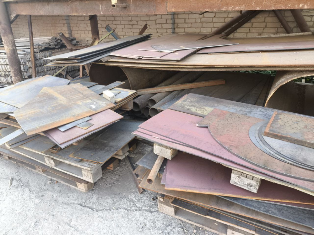 Картинка Лист бу 8 мм горячекатанный  / ЛЕЖАЛЫЙ, лист деловой металл 8 мм 