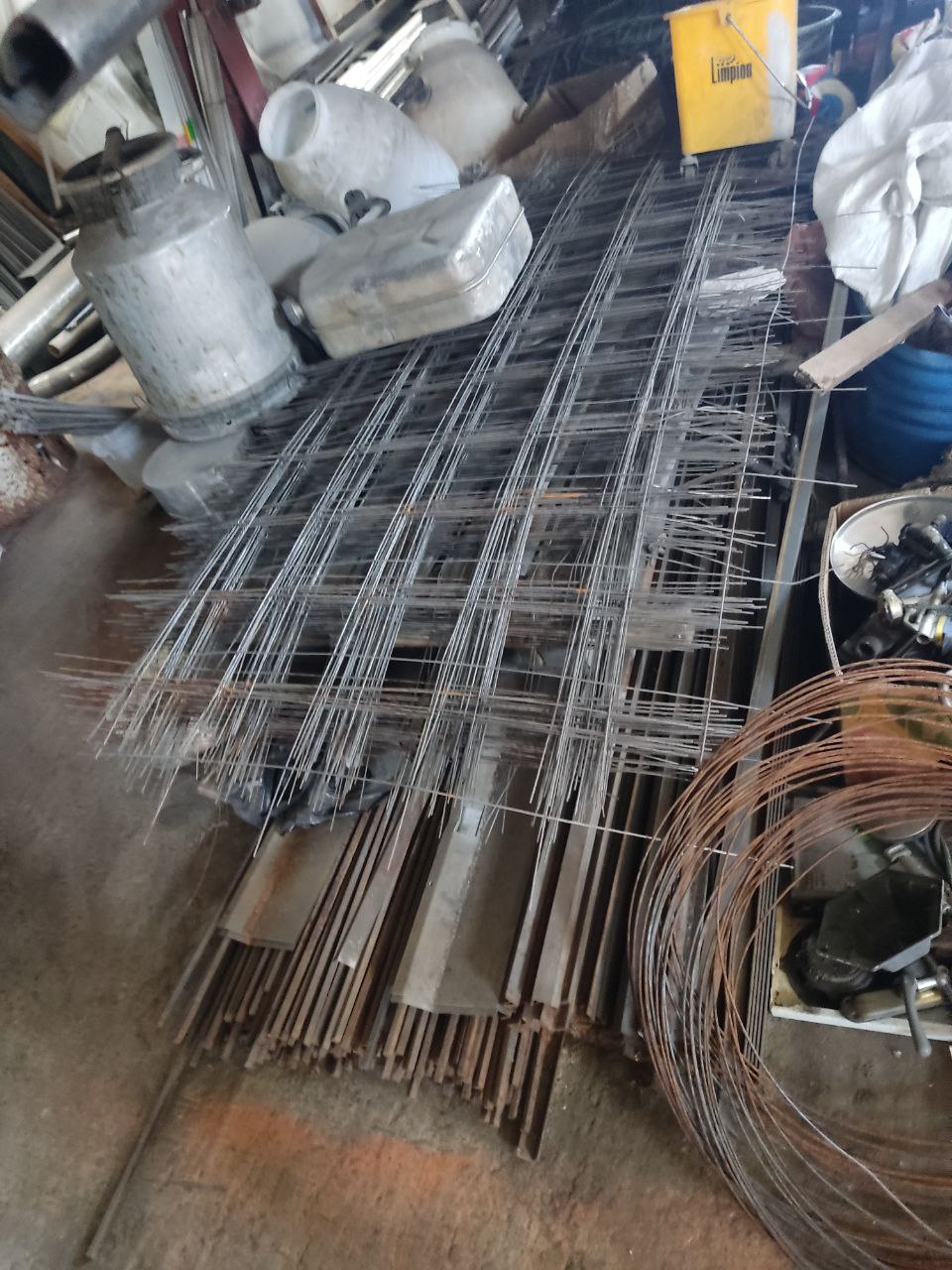 СуперЭкономичная сетка, в карте: Сетка сварная КАРТА 1,0*2,0м*3,0мм / ячейка 150*150 мм толщина проволоки 3 мм , произведена по ТУ.