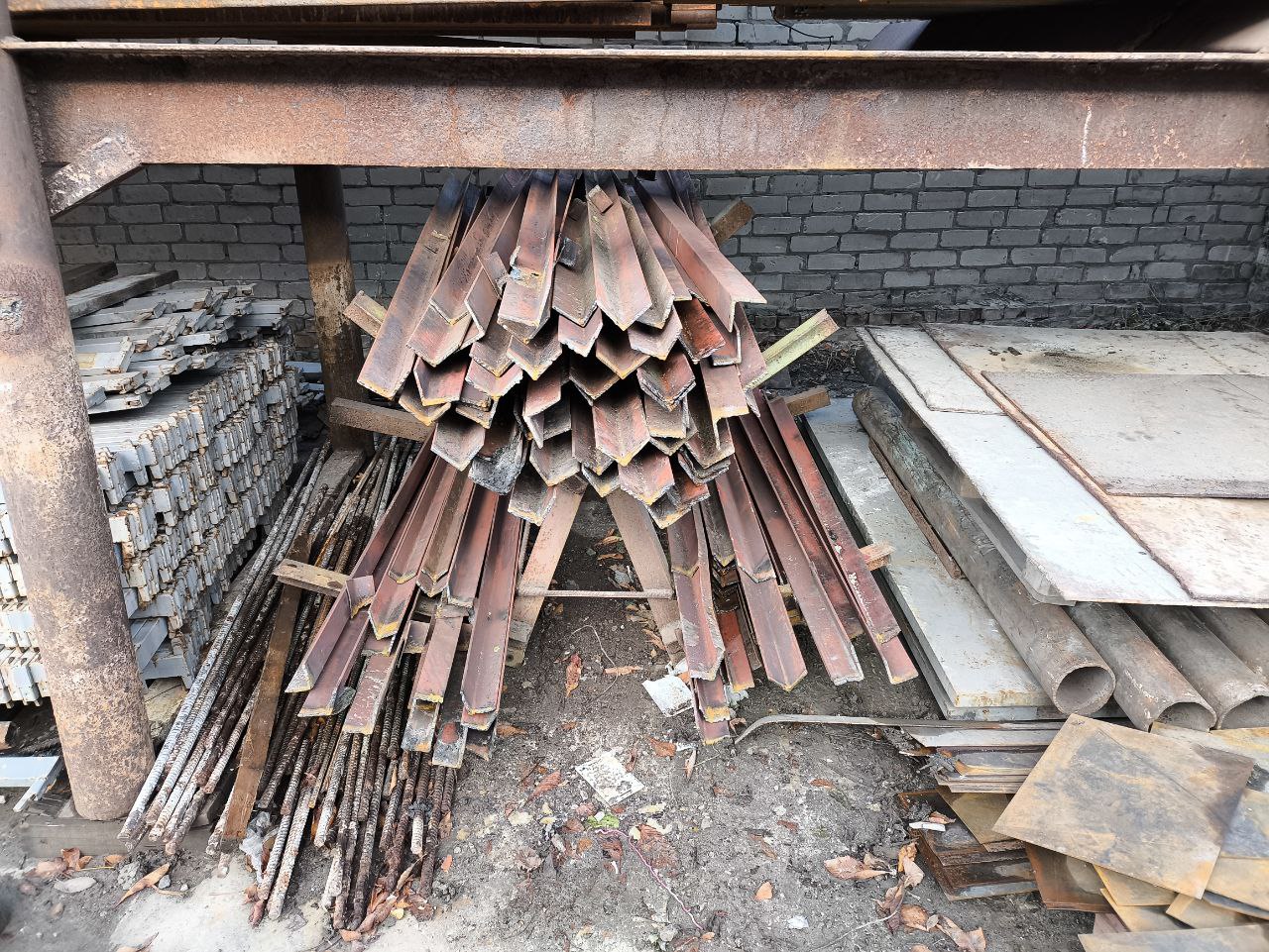 ОТЛИЧНОЙ БУ УГОЛОК 50 ММ, 100 ММ И 63 ММ, ТОЛЬКО ПОЛУЧИЛИ! 